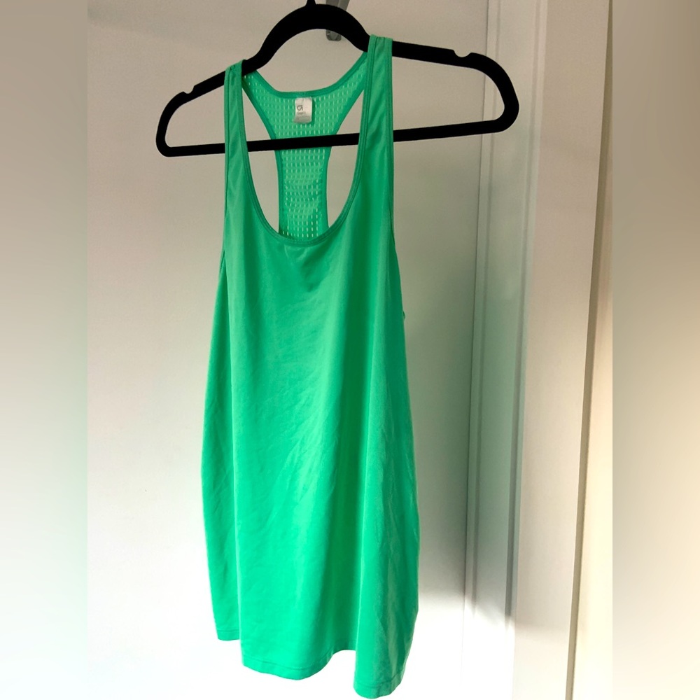 GapFit Loose Fit Racerback Activewear Tank Top | fresh Green | Size S